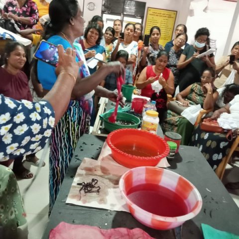 A batik and incense production training program for Homagama women (2024-01-26)